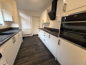 KITCHEN 2- click for photo gallery